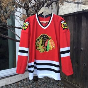 Vintage CCM Chicago Blackhawks Hockey Jersey Mens Large Red NHL Sewn Logo